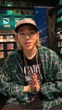 Blockbジコが현대카드 Instagram Liveで着用のシャツ Tk Town 韓国芸能人着用韓国セレクトブランド情報